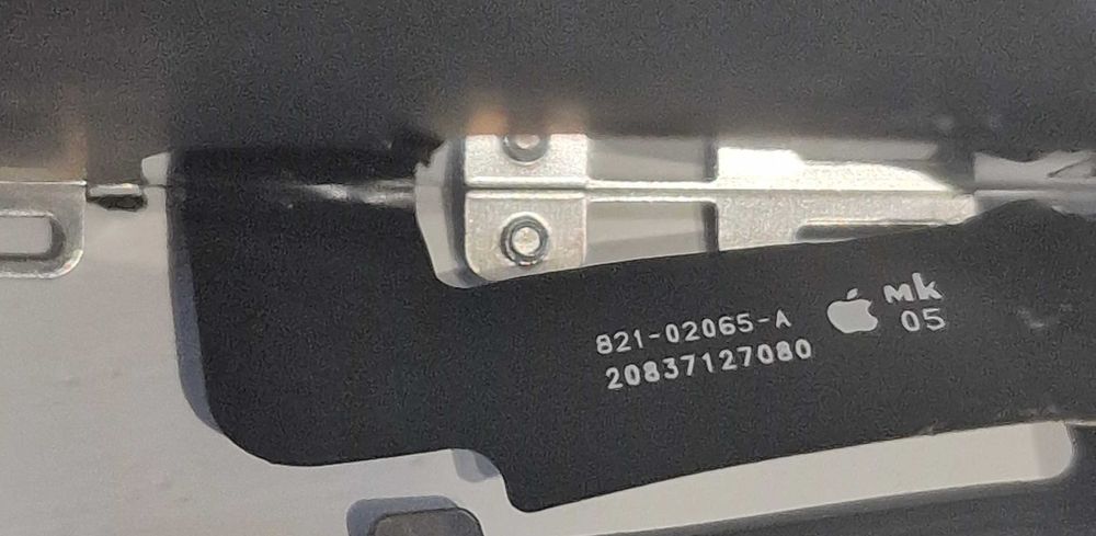Oryginalny wyświetlacz Iphone 11 demontaż
