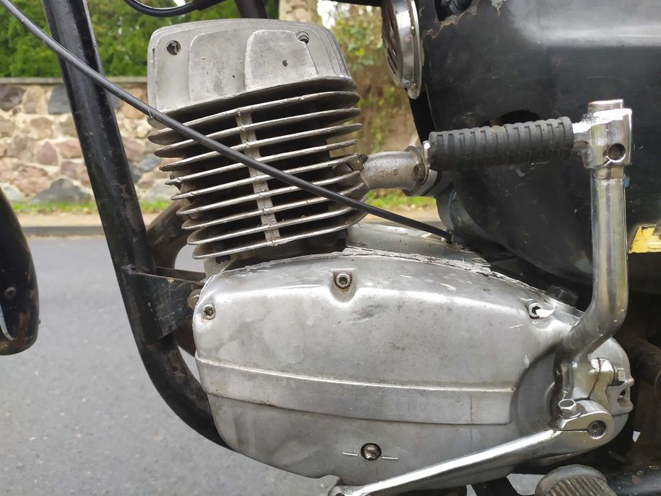 Wsk 175 zarejestrowana na biale tablice.