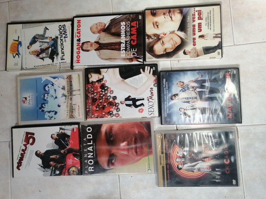 Vendo três sacos de filmes de DVD's