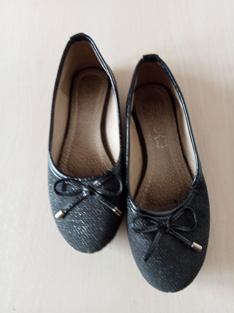 Czarne buciki  dla dziewczynki  30