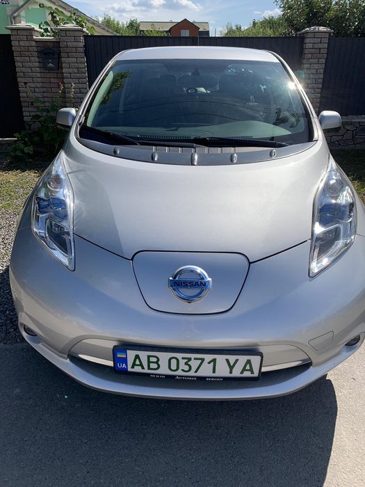 Nissan Leaf Tekna з Норвегії 2015 рік 75.17% SOH Chademo