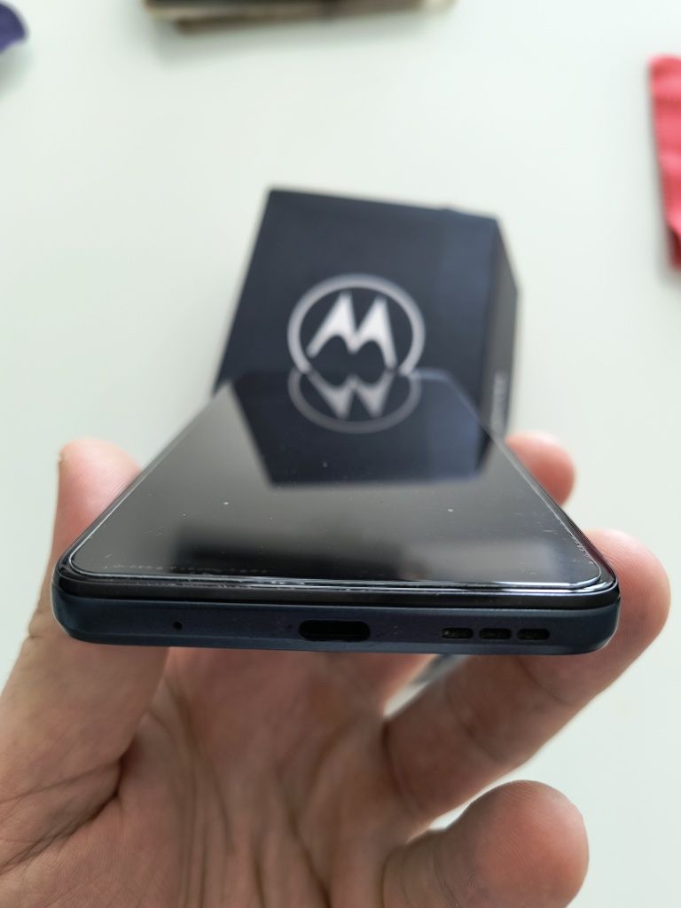 Motorola e32s na gwarancji jak nowa