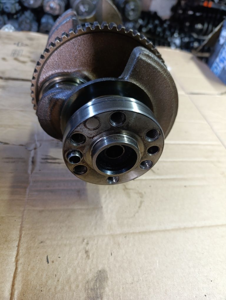 Коленвал колінвал 1.8 N42 N42B18 Bmw E46 Бмв е46