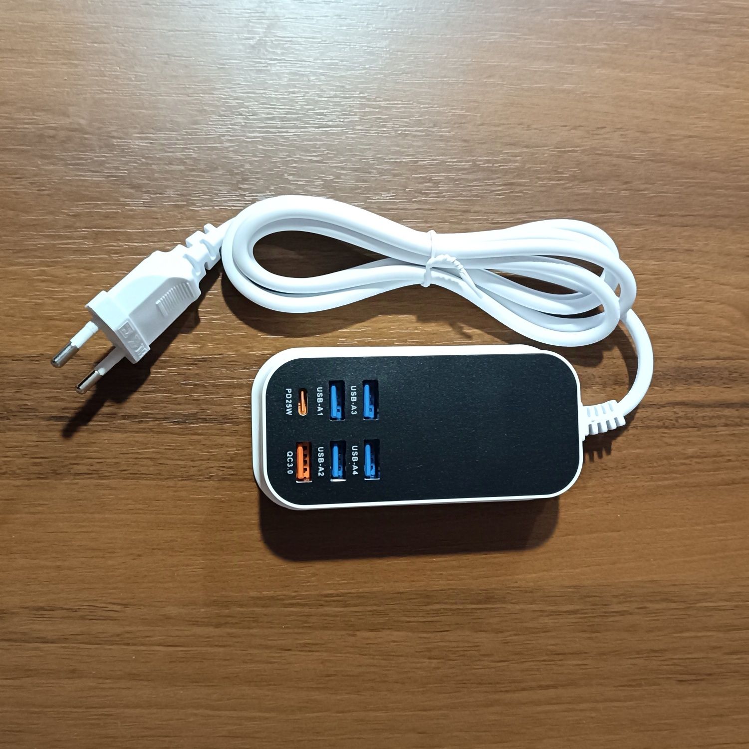 Сетевое зарядное устройство XEDAIN  5 x USB-A | 1 x Type-C