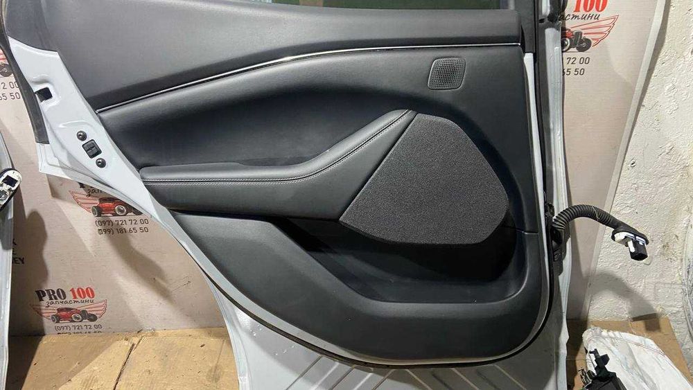 Двері дверь ліві взборі A3 Мустанг Матч-Е Ford Mustang Mach-E 2020 -