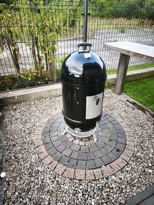 Sprzedam wędzarnia Weber