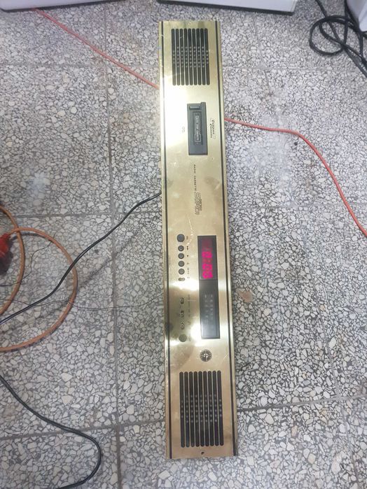 Radio przyłóżkowe CASSETTE SUPER GRC - 800 do kampera