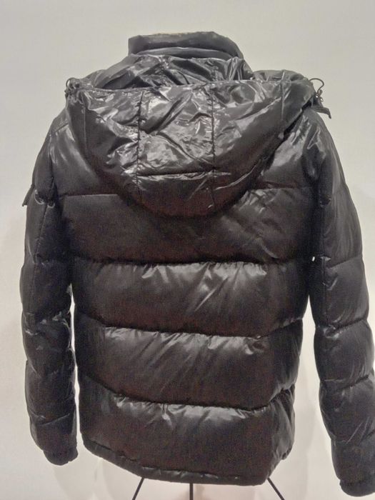MONCLER пуховик чорний. Розм 2 / M