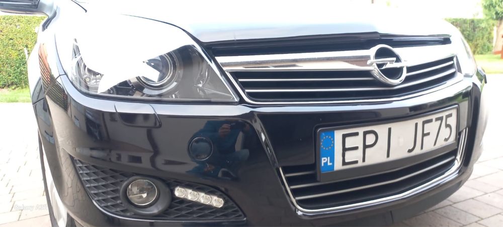 Astra H  biksenon skrętny  klimatronik 1,7 cdti  hatchback