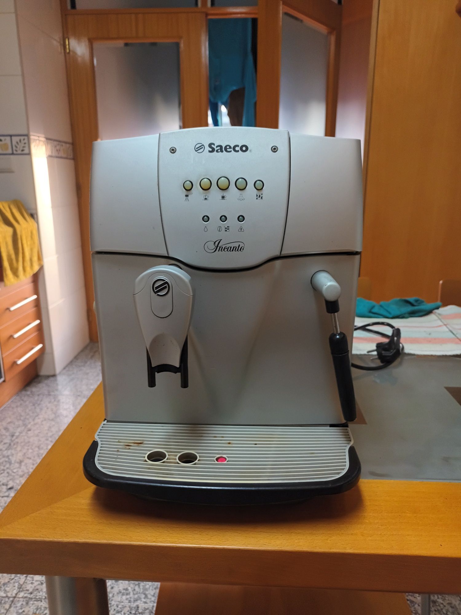 Maquina de café em grão Saeco