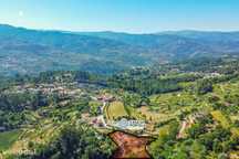 Quintinha de 5750m2 com construção existente e Projeto de Remodelação