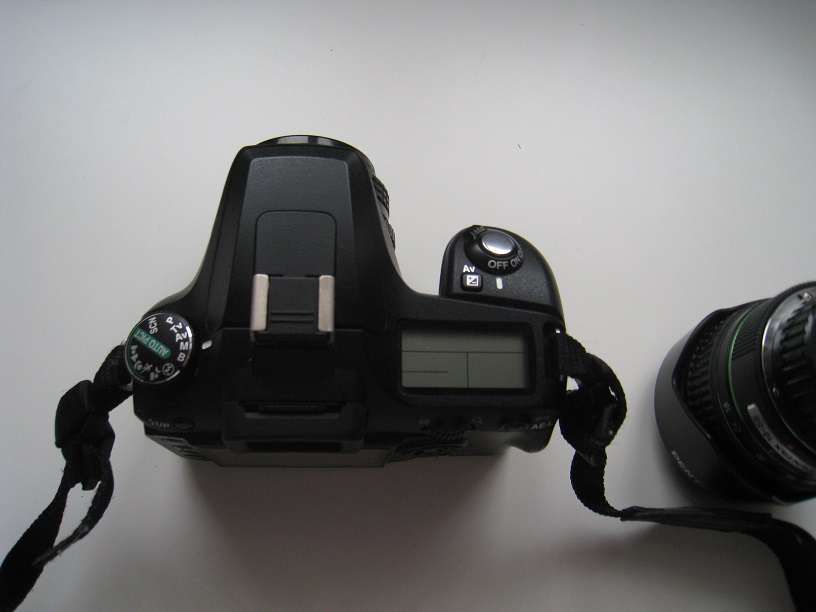Pentax K100d  z obiektywem 18-55