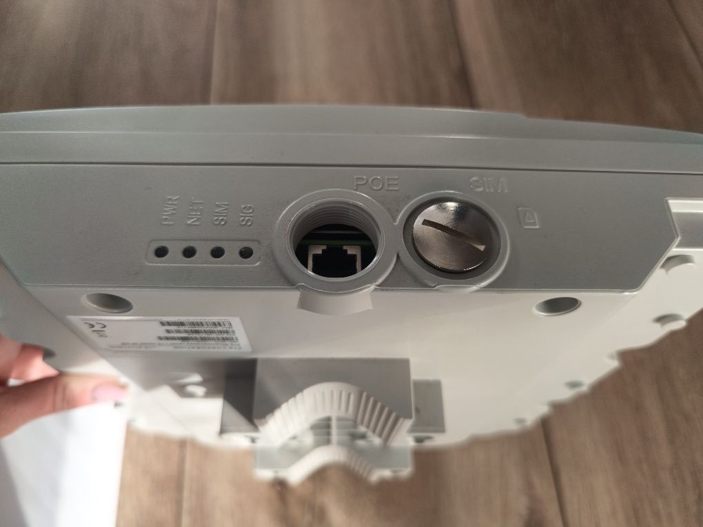 Router bezprzewodowy z anteną ZTE MF258