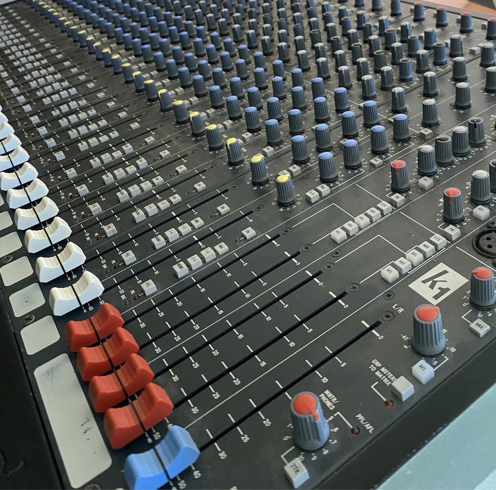 Soundcraft K1 com Fonte alimentação