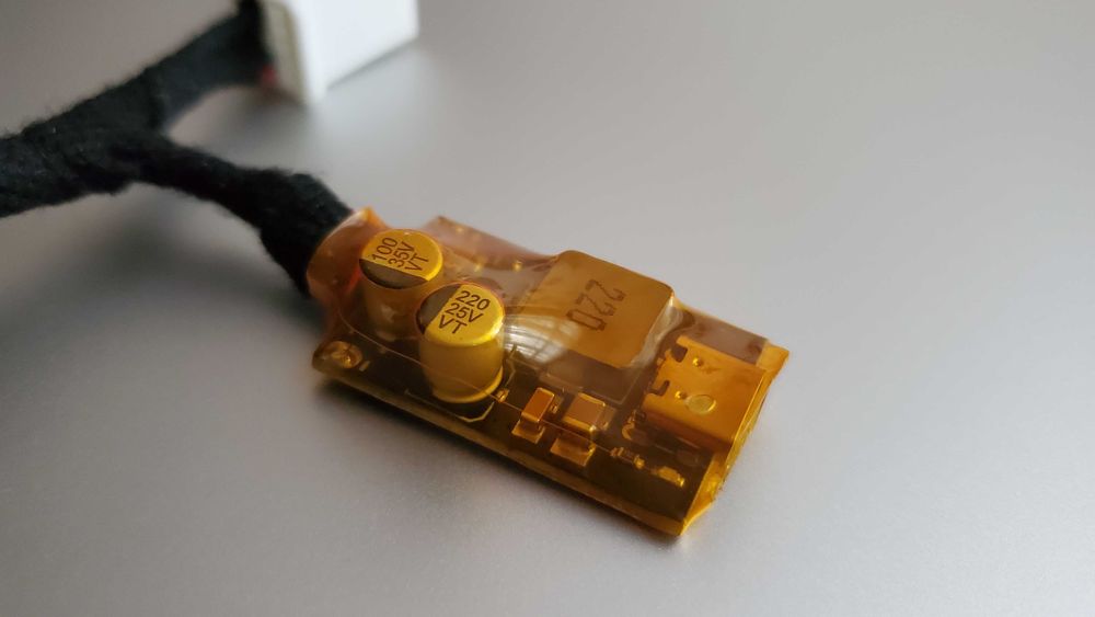 Блок живлення відеореєстратора на Dodge Challenger\Charger