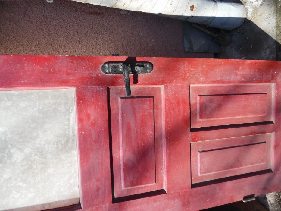 двері 68 х 200 балконні.