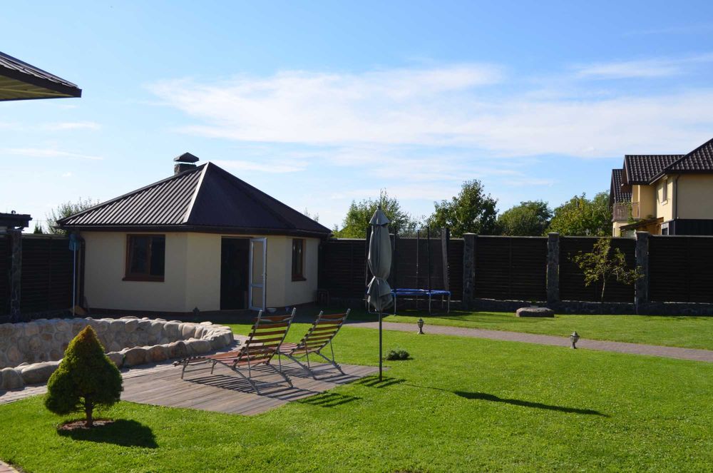 Будинок в Солонці власник