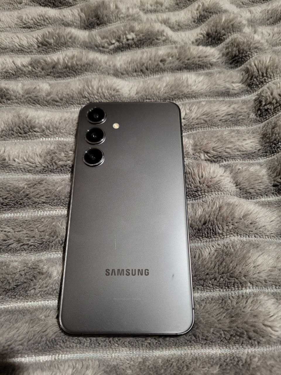 Samsung galaxy S24 8/128 sim lock
