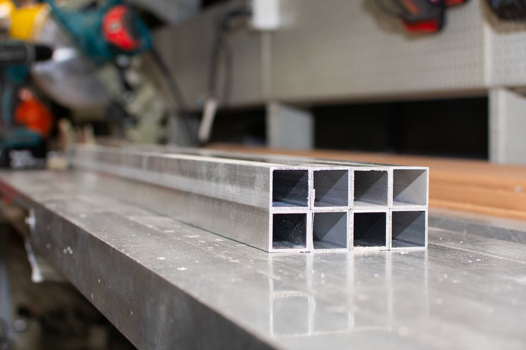 Profil aluminiowy zamknięty rura prostokątna 40x10x2mm 1m