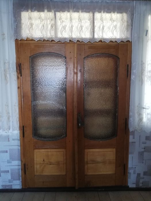 Терміново продаються Вхідні дубові двері