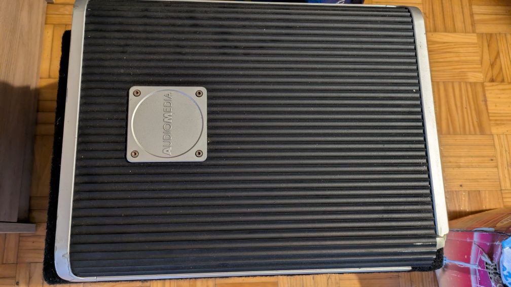 Conjunto subwoofer jbl GTO 1014 com amplificador audiomedia ex800.2