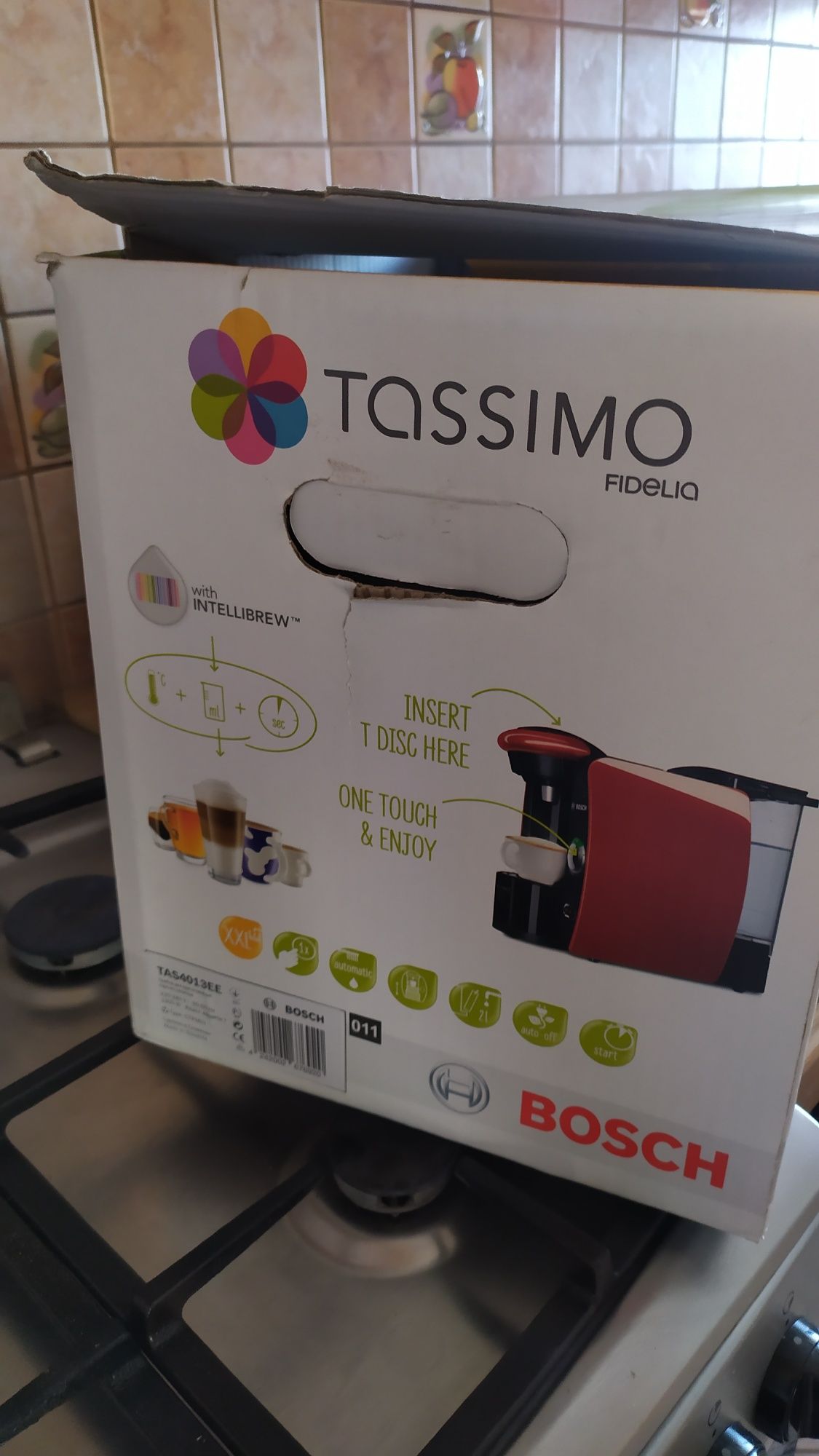 Ekspres do kawy Bosch Tassimo TAS4013EE użyty kilka razy.Jak nowy!