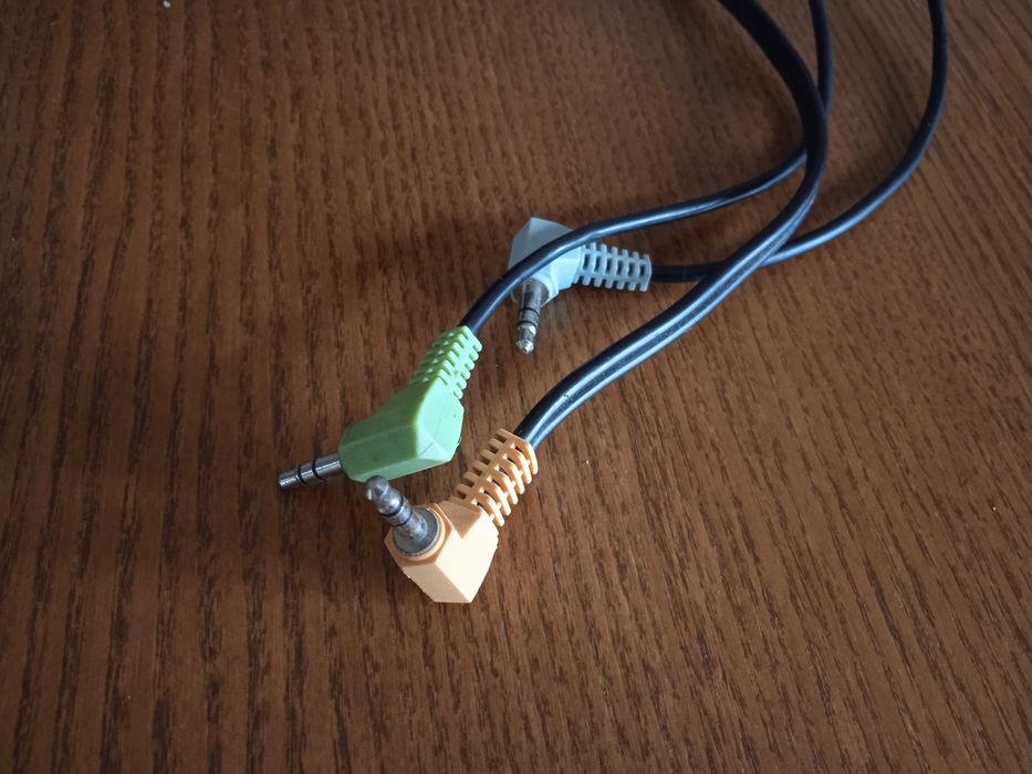 Amplicador e Colunas da Marca Logitech (Negociável)