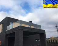 Огорожа скляна. Скло для балконів та сходів.