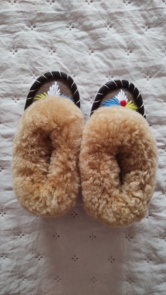 Kapcie góralskie Nowe 13-13,5cm.