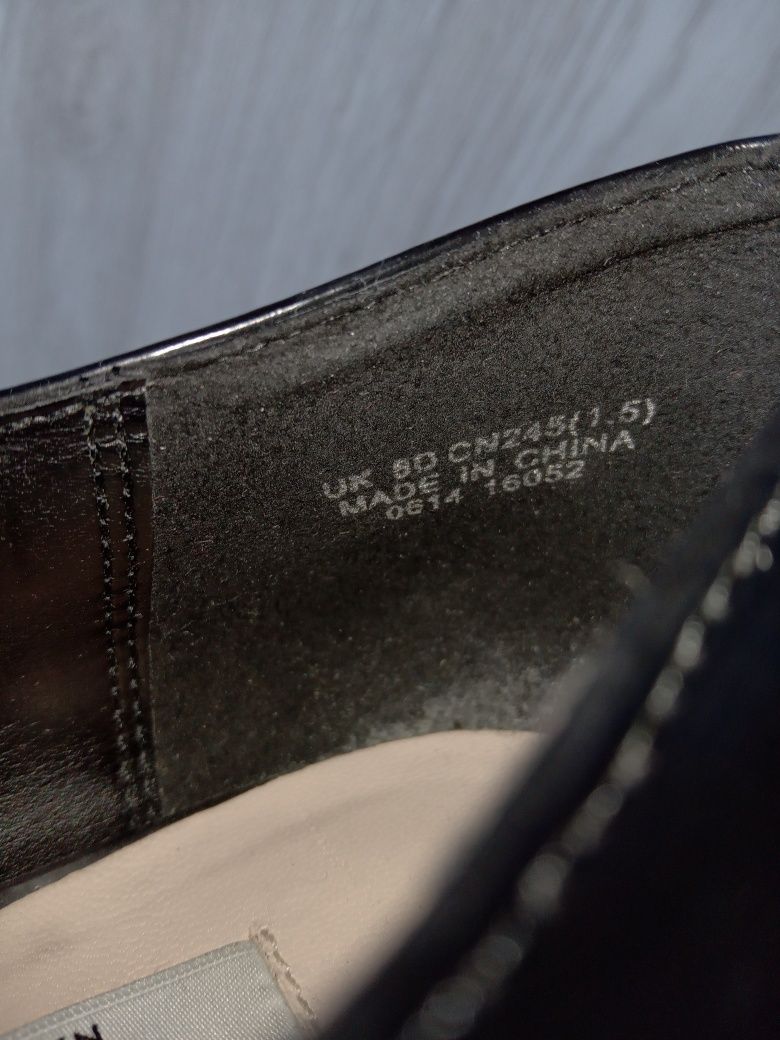 Buty na koturnie Clarks Narrative r.39