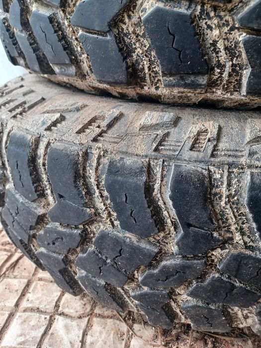 Pneus cooper 235/85 r16