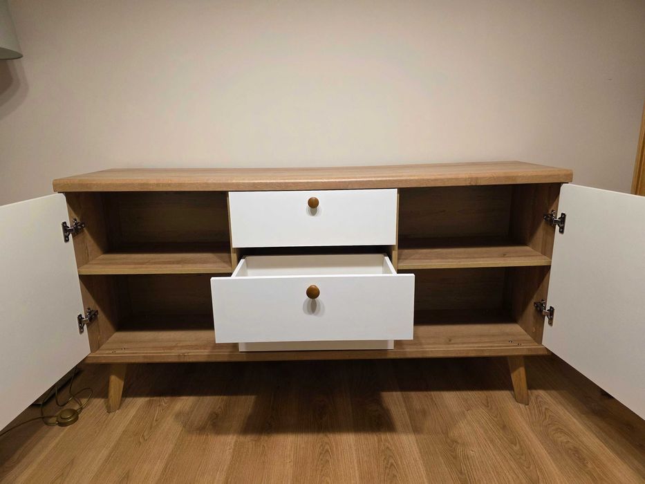 Komoda biała z drewnem styl skandynawski 2 drzwi 3 szuflady