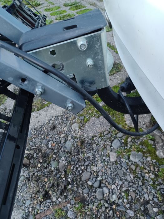 Bagażnik uniwersalny na 3 rowery na hak skladany uchylany made in ital