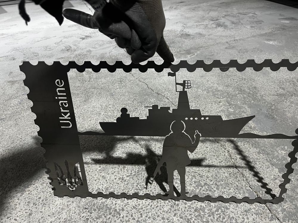 Продам панно из металла (картины лофт)Руский военный корабль иди ….