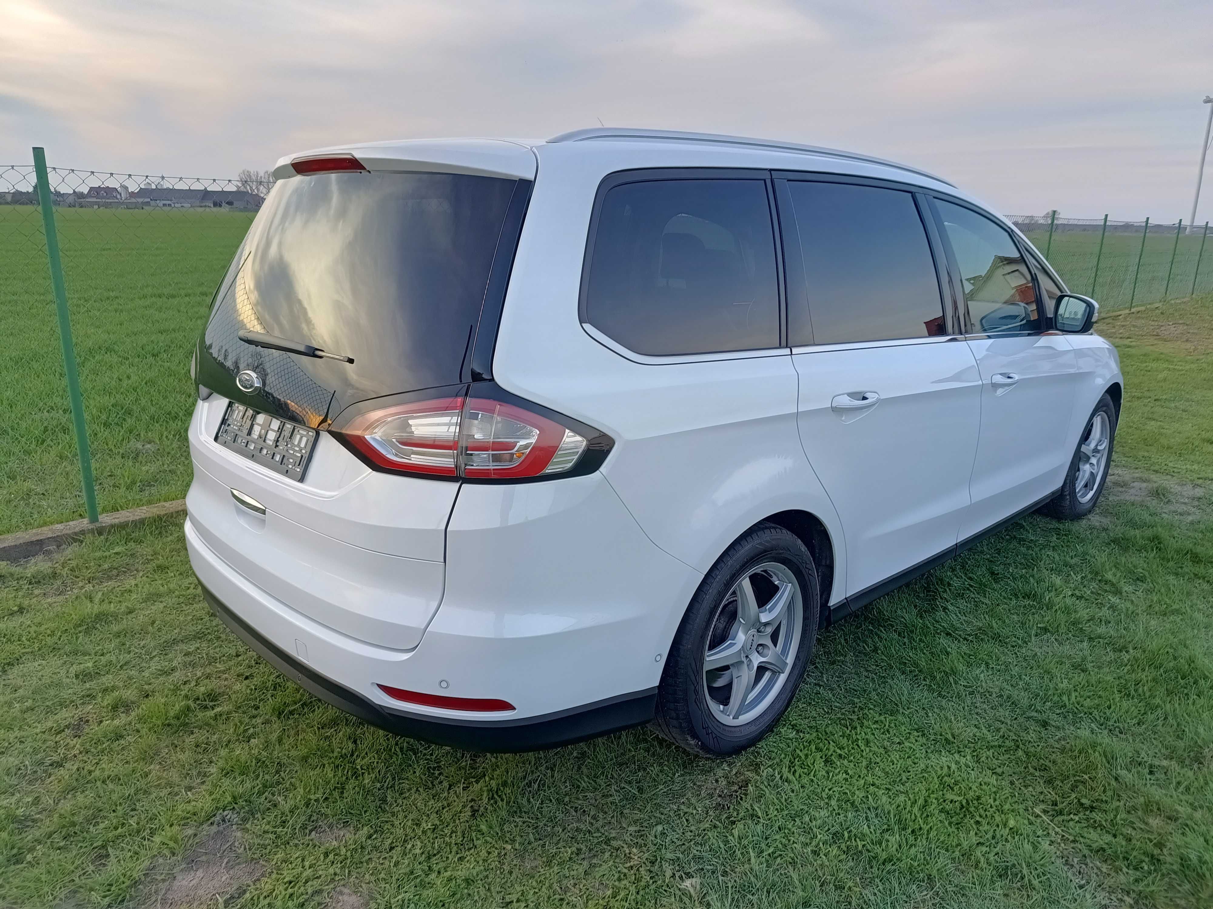 ŁADNY Ford Galaxy Mk4 TITANIUM 2016r 2,0d 180KM 7-osób BOGATA WERSJA