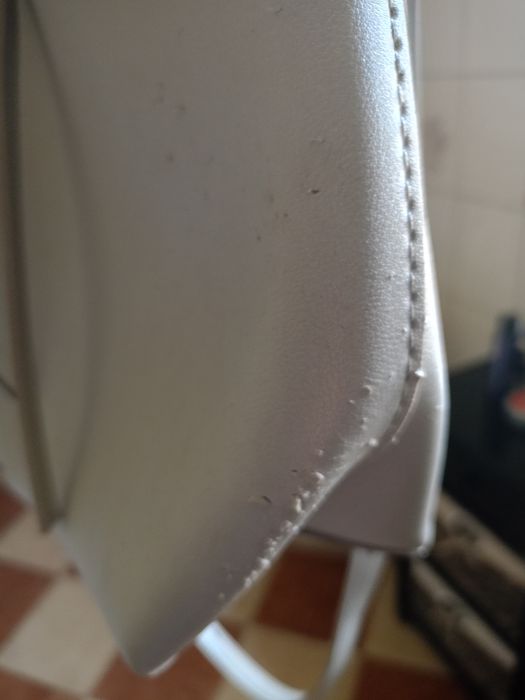 Srebrno-szara torebka typu worek(uszkodzona)