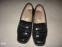 Sapatos de cor preta - BARATOS