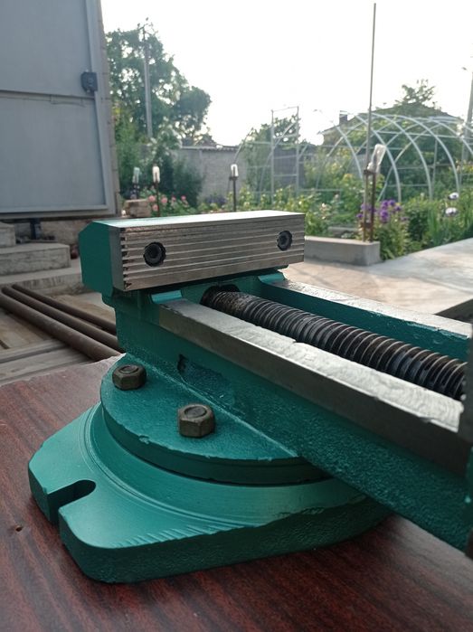 Тиски промислові фрезерно-станочні 200мм СССР нові