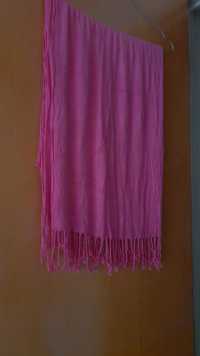 Echarpe cor rosa com franjas 2,00x0,80 cm - Bom estado