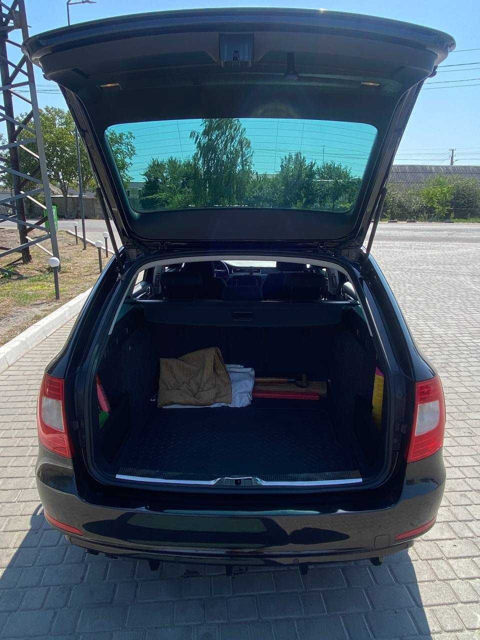 Skoda Superb 2011