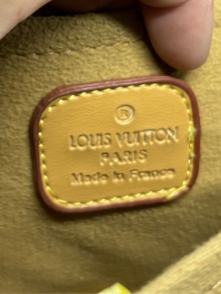 Сумочка від Louis Vuitton в чудовому стані
