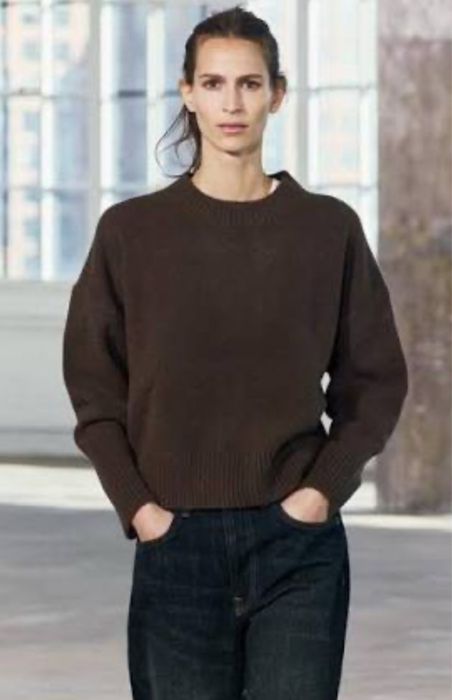 Трендовий светр Zara , стан нового xs