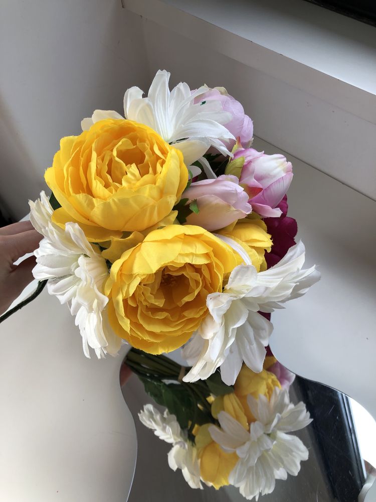 Bouquet de flores falsas