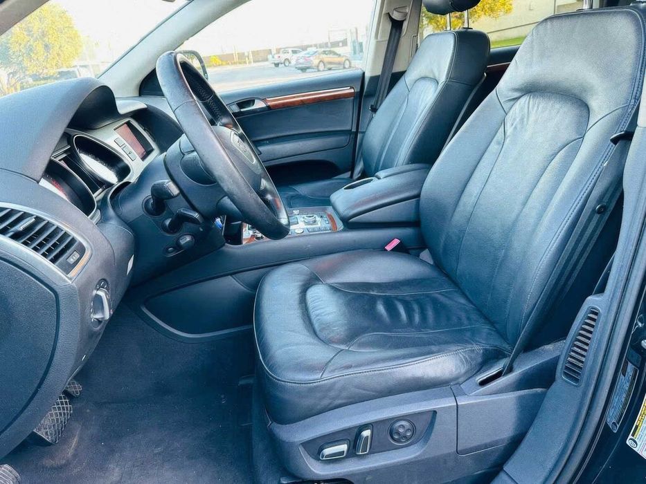 Audi Q7      2014