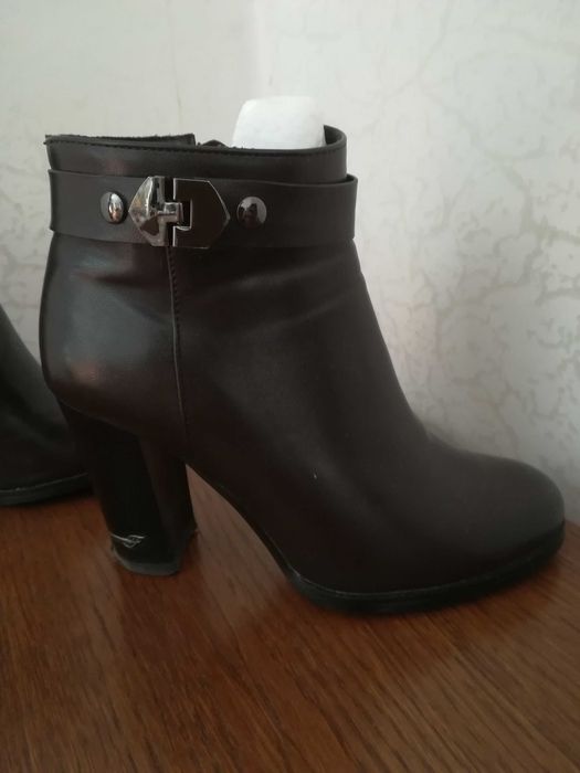 Ботiльони 34р, пiдбори 6см