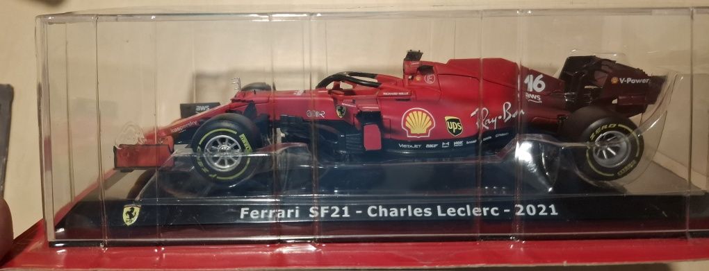 Ferrari varias 1:24