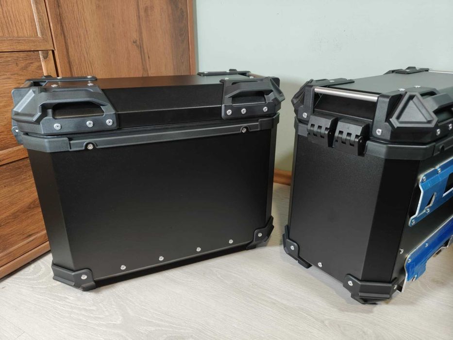 ALUMINIOWE kufry motocyklowe boczne CZARNE 2x38L uniwersalne SW-Motech
