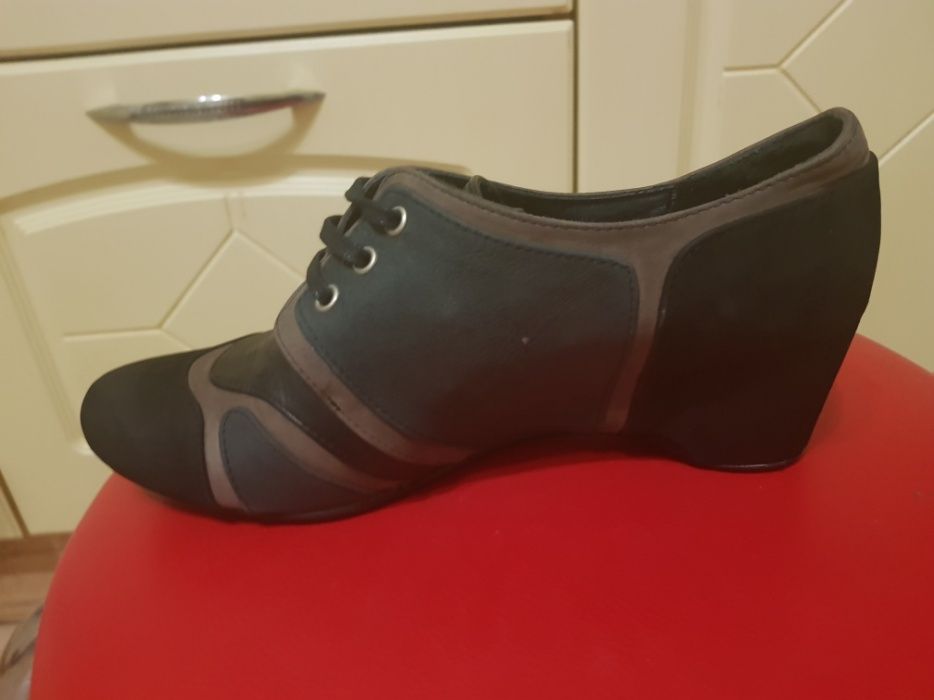 жіночі черевички  шкіра 38р-39(Італія))