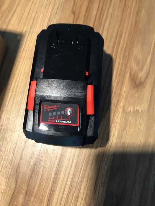 Nowa bateria milwaukee M18 12Ah