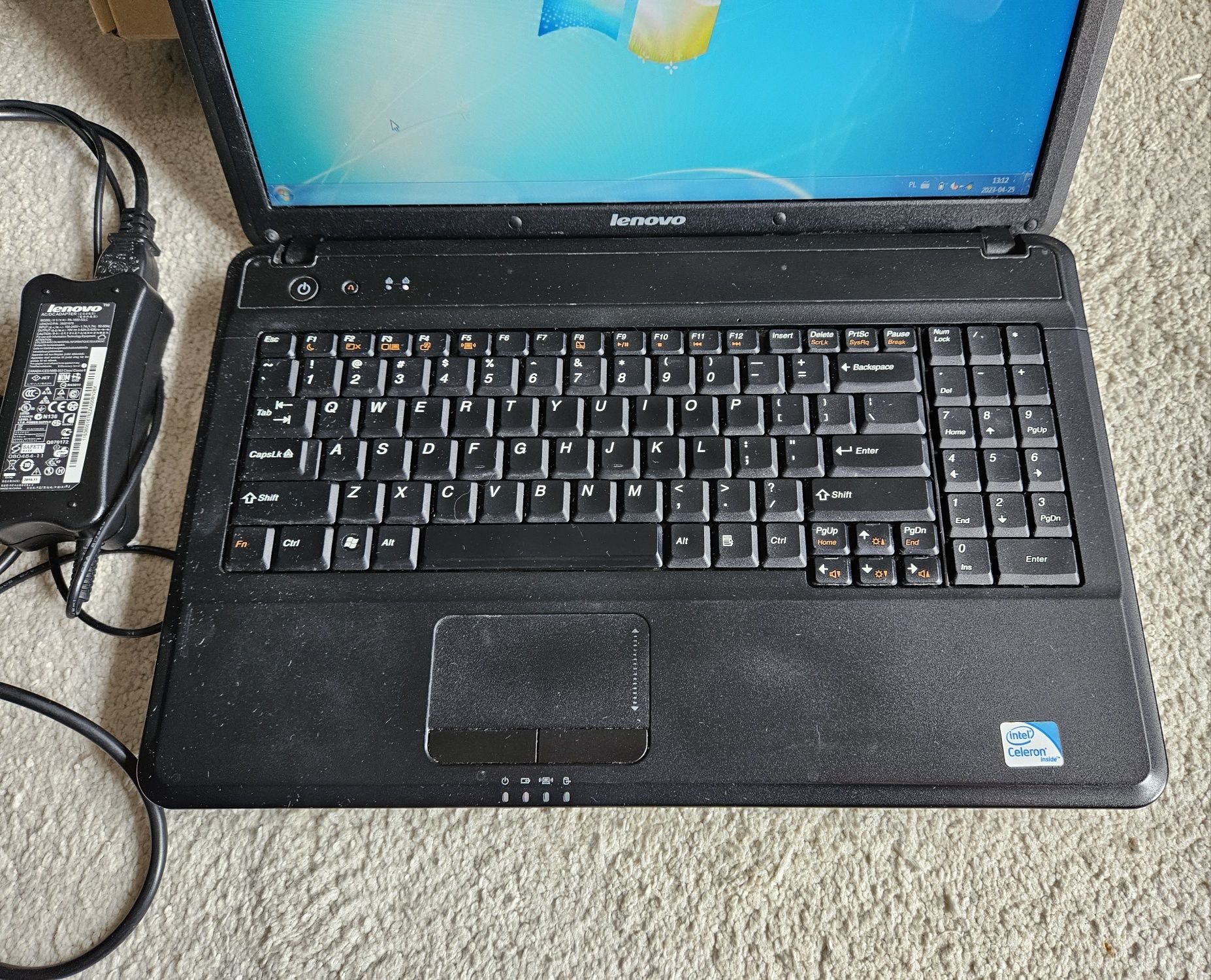 Laptop LENOVO G550 - Intel T3500, HDD-500GB, RAM-2GB - zestaw
